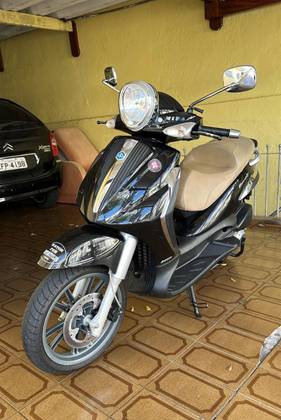 PIAGGIO BEVERLY 300 